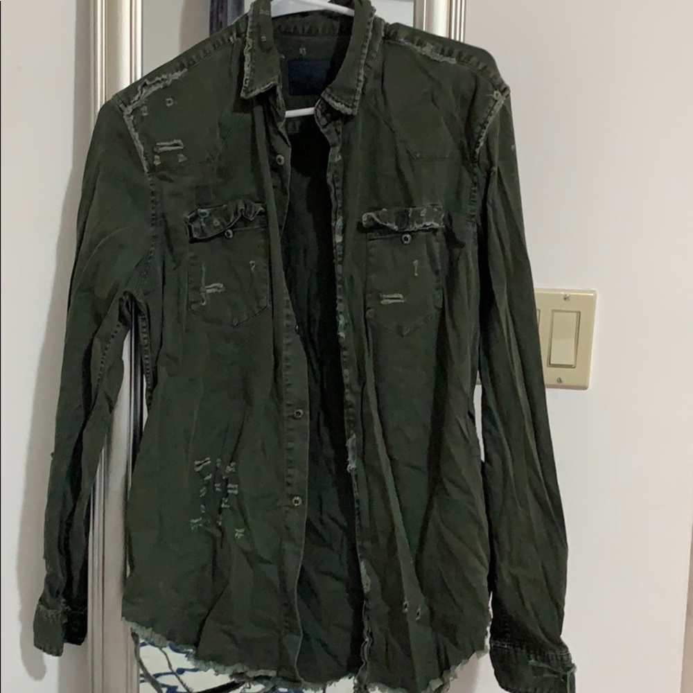 Green distressed unisex shirt